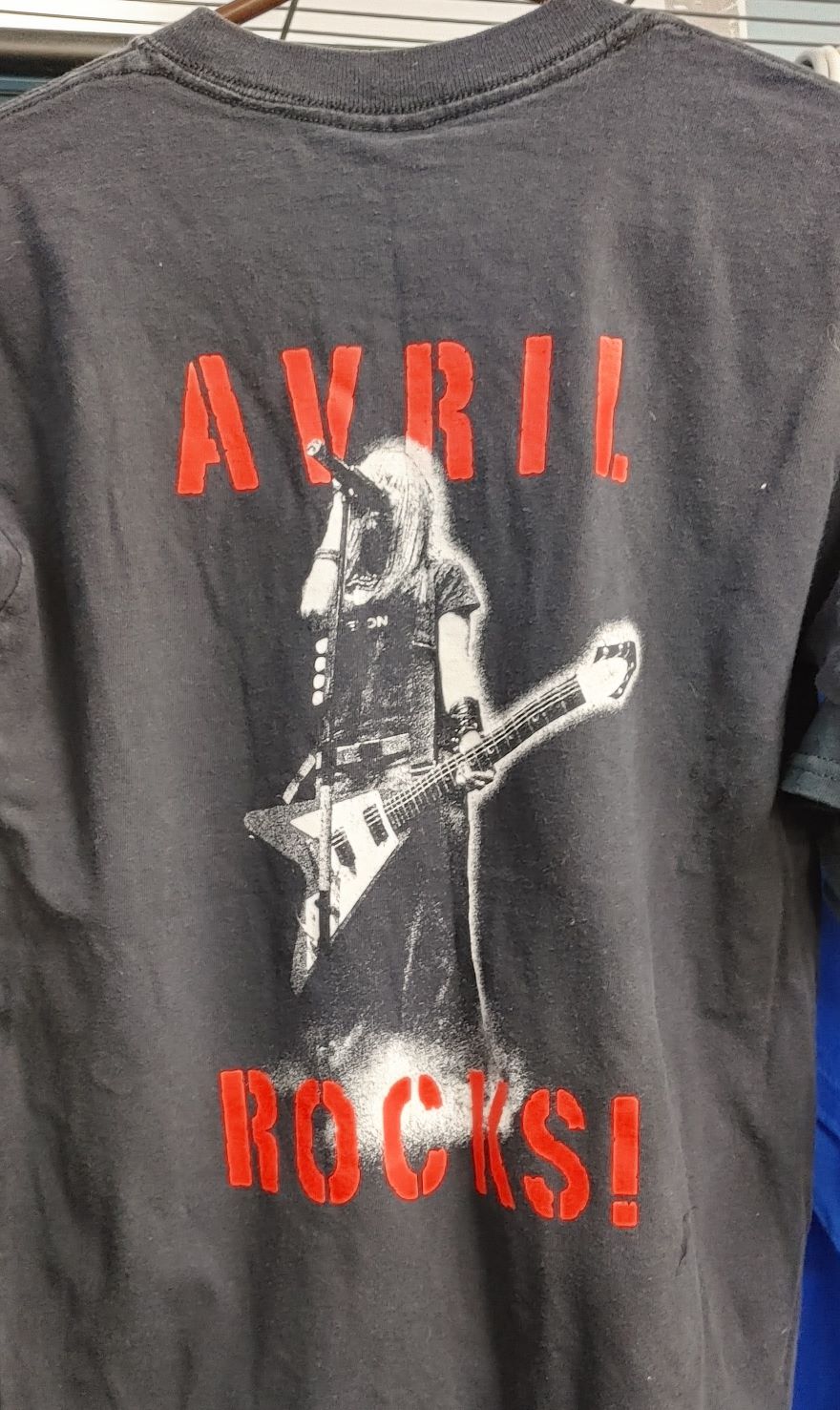 LAVIGNE, Avril – VINTAGE “Avril Rocks!” 2003 T-SHIRT KIDS L