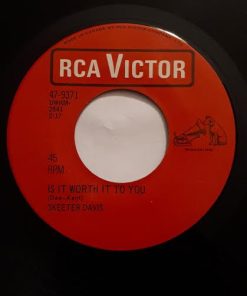 Alternative view of Skeeter Davis - Set Him Free / Is It Worth It To You (7", Single) (Very Good Plus (VG+))