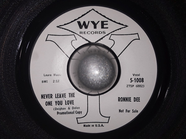 Ronnie Dee (6) - Little Boy Blue / Never Leave The One You Love (7", Single, Mono, Promo) (Near Mint (NM or M-))