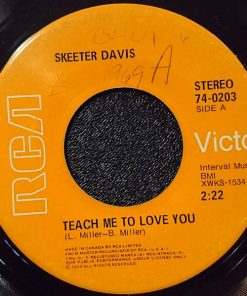 Skeeter Davis - Teach Me To Love You / Bobby Blows A Blue Note (7", Single) (Very Good Plus (VG+))