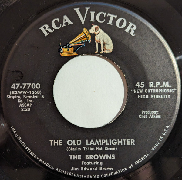 The Browns (3) Featuring Jim Ed Brown - Teen-Ex / The Old Lamplighter (7") (Near Mint (NM or M-)) - Image 2