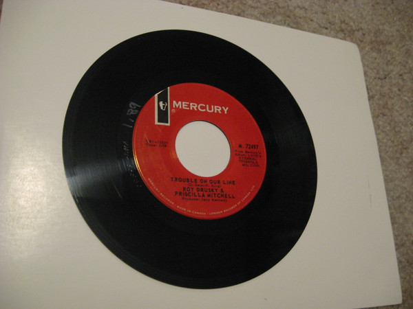 Roy Drusky & Priscilla Mitchell - Slippin' Around / Trouble On Our Line (7", Single) (Very Good (VG)) - Image 2