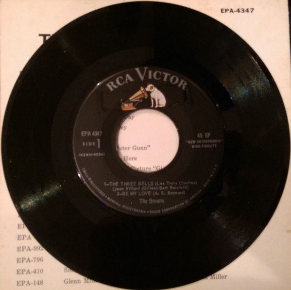 The Browns (3) - The Browns Sing The 3 Bells (The Jimmy Brown Song) (7", EP) (Near Mint (NM or M-)) - Image 3