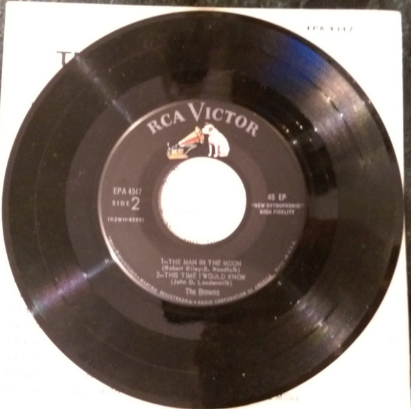 The Browns (3) - The Browns Sing The 3 Bells (The Jimmy Brown Song) (7", EP) (Near Mint (NM or M-)) - Image 5