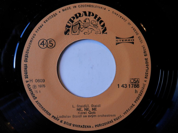 Karel Gott - Ne Ne Ne / Můj Refrén (7") (Near Mint (NM or M-)) - Image 3
