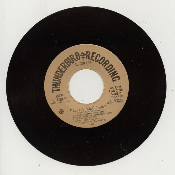 The Brennans - Strawberry Wine (7", Single) (Very Good Plus (VG+)) - Image 2