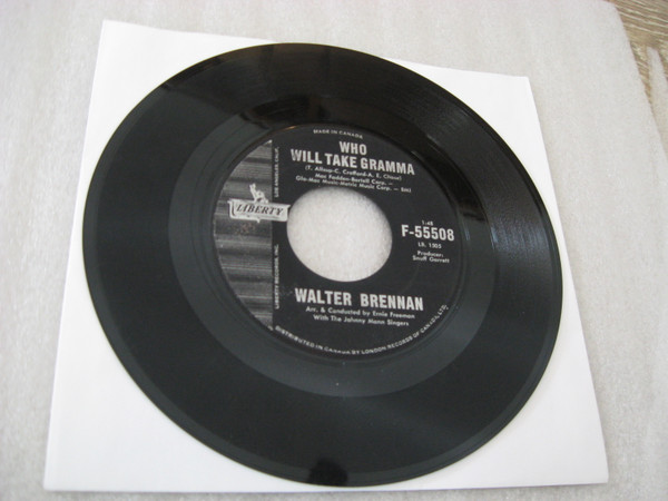 Walter Brennan - Mama Sang A Song (7", Single) (Very Good (VG)) - Image 2