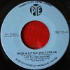 The Flying Machine - Smile A Little Smile For Me / Maybe We've Been Loving Too Long (7", Single) (Near Mint (NM or M-))