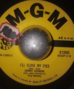Johnny Desmond - I'll Close My Eyes / The Hot Cha Cha  (7") (Very Good Plus (VG+))