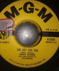 Alternative view of Johnny Desmond - I'll Close My Eyes / The Hot Cha Cha  (7") (Very Good Plus (VG+))