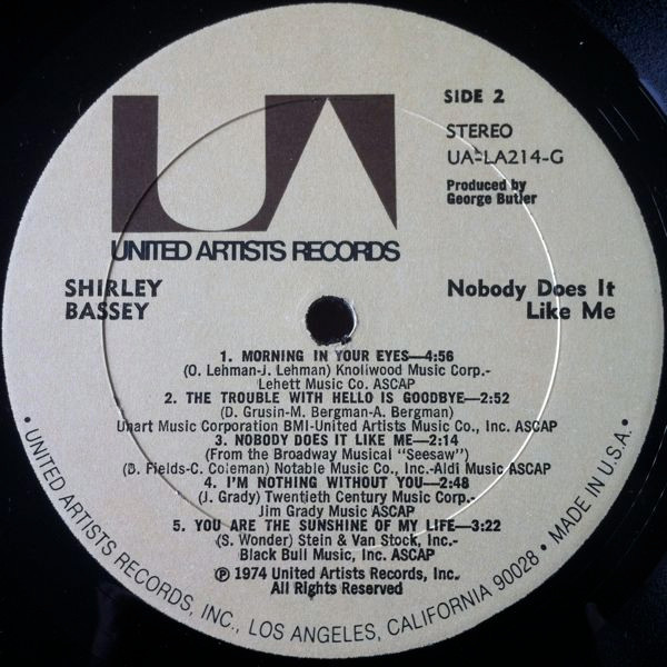 Shirley Bassey - Nobody Does It Like Me (LP, Album) (Mint (M)) - Image 4