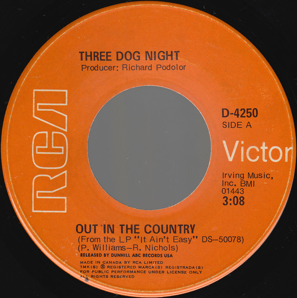 Three Dog Night - Out In The Country (7", Single) (Near Mint (NM or M-))