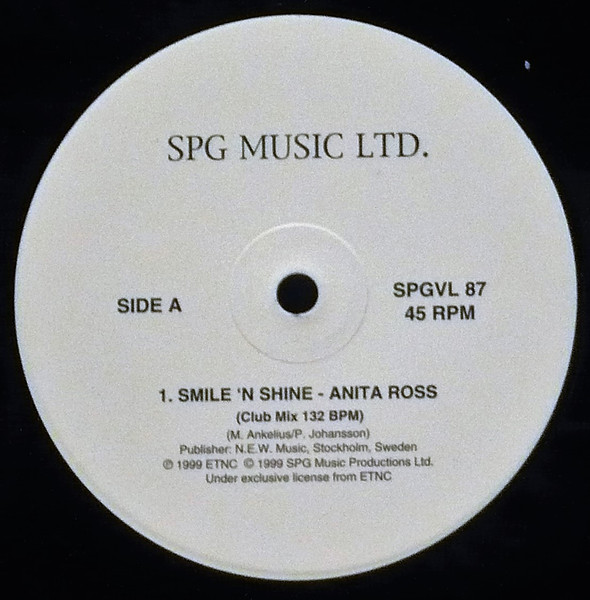 Anita Ross / Sarah Moore (4) / T.Sign - Smile 'N Shine / Dreaming Of The Night / Have A Cigar (12", Single) (Mint (M))