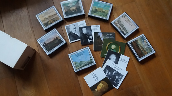 Wolfgang Amadeus Mozart - The Academy Of Ancient Music • Christopher Hogwood • Jaap Schröder - Wolfgang Amadeus Mozart (1756-1791) The Symphonies (19xCD, Comp + Box) (Near Mint (NM or M-)) - Image 3