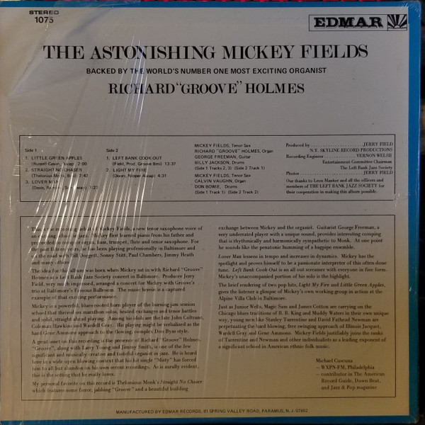 Mickey Fields, Richard "Groove" Holmes - The Astonishing Mickey Fields (LP, Album) (Very Good Plus (VG+)) - Image 2