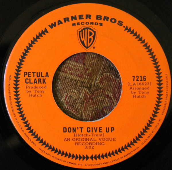 Petula Clark - Don't Give Up (7") (Very Good Plus (VG+))