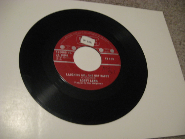 Bobby Lewis (6) - I Doubt It / Laughing Girl She Not Happy (7", Single) (Very Good Plus (VG+)) - Image 2