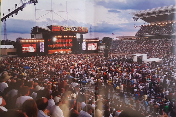 Eric Clapton - Crossroads (Eric Clapton Guitar Festival 2010) (2xDVD-V, DTS) (Mint (M)) - Image 3