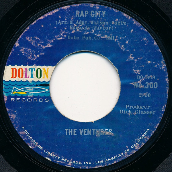 The Ventures - Slaughter On Tenth Avenue (7", Single, Styrene, She) (Very Good Plus (VG+)) - Image 4