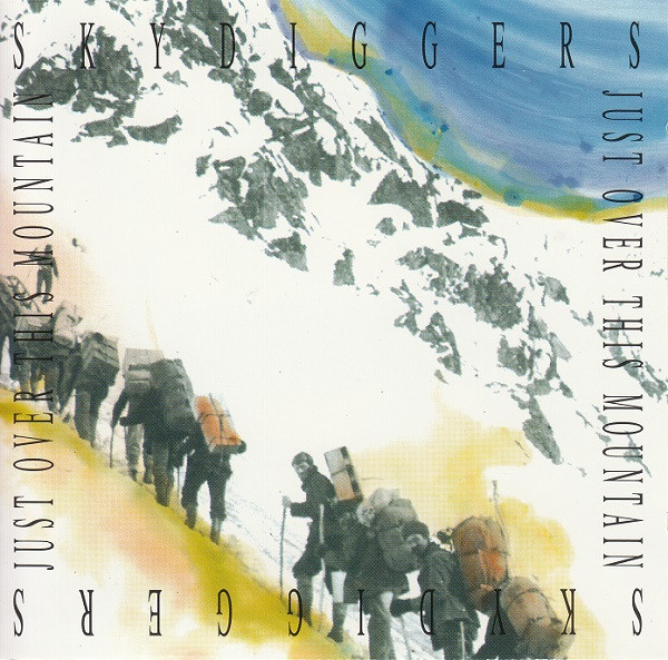 Skydiggers-0