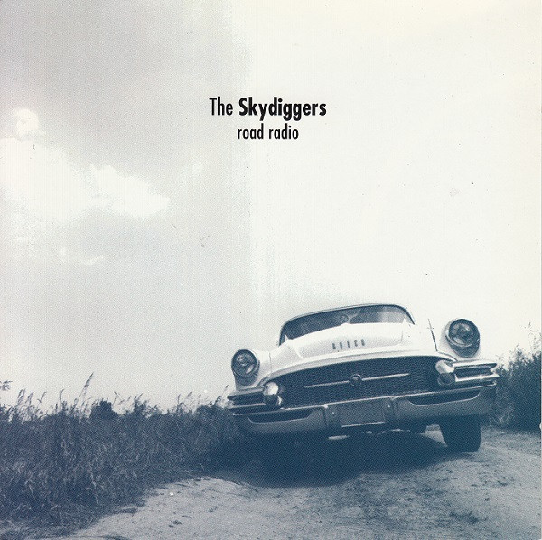 Skydiggers-0